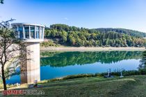 Luftseite Staumauer Listertalsperre - Hier sind die Arbeiten vor einigen Jahren bereits erledigt worden. • © ummeteck.de - Silke Schön